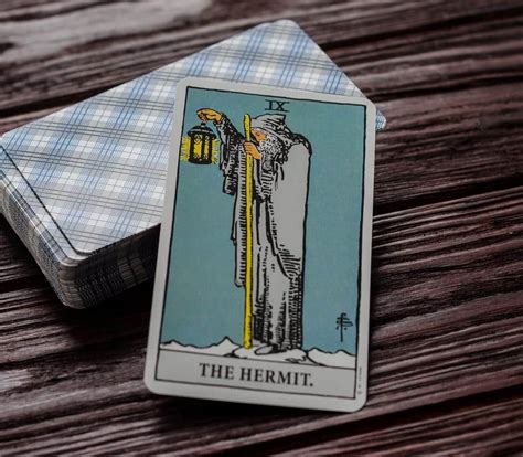 carta del tarot el ermitaño|El Ermitaño en el Tarot Significado y Combinaciones